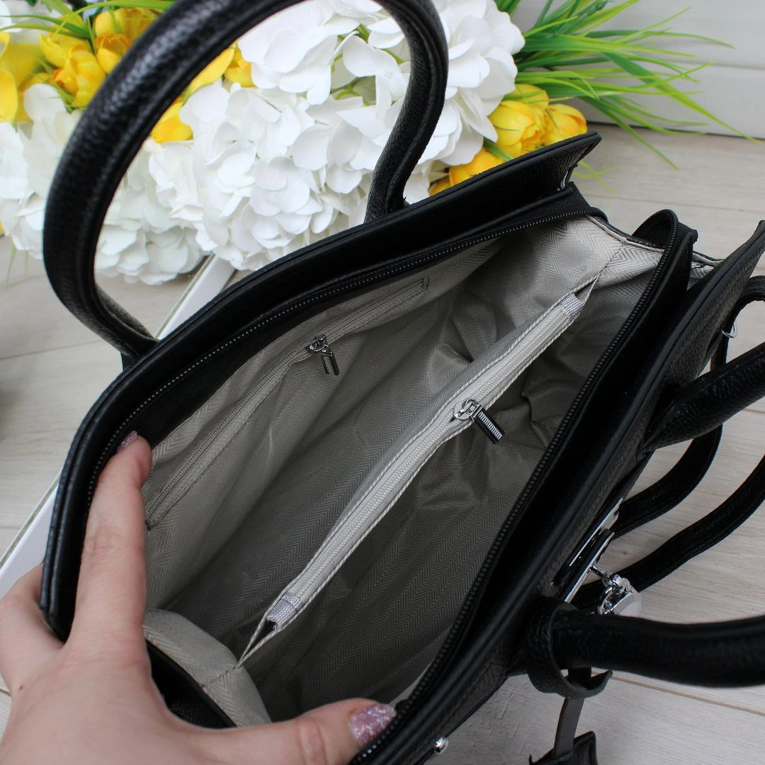 Жіноча чорна сумка через плече з екошкіри для бізнес-зустрічей